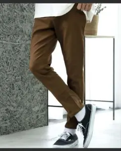 roshel　テーパードパンツ