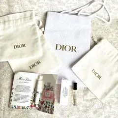 【Dior】香水サンプル2種＋ショッパーホワイト＋ミニ巾着3枚セット