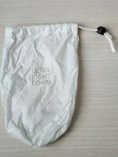 ユニクロ　UNIQLO ULTRA LIGHT DOWN 収納袋