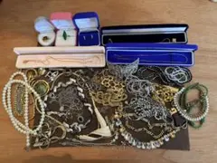 F*p様 アクセサリー遺品整理（おまけ付き） - メルカリ