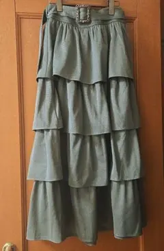 アクシーズ　ボリュームティアードスカート