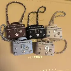 ジルスチュアート　ガチャ　ミニブローチバニティキーホルダー　コンプ