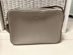 FURLA グレー ショルダーバッグ