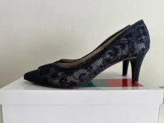 GINZA Kanematsu レース パンプス ネイビーのサムネイル