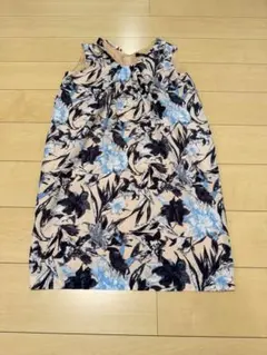 URBAN RESEARCH ROSSO 花柄ノースリーブワンピース 550のサムネイル