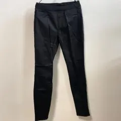 美品！ユニクロ【S】ウルトラストレッチ　デニムレギンスパンツ　黒　カジュアル