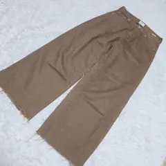 Ungrid アングリッド（M~L）ワイドパンツ クロップド丈 裾フリンジ 無地