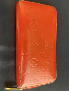 Louis Vuitton ヴェルニ ジッピーウォレット 内側美品