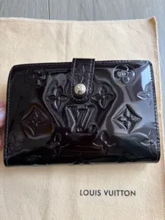 ルイヴィトン ヴィエノワ モノグラム ヴェルニ 折り財布