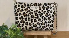 〈コスメポーチ〉ミニ　ヒョウ柄ツイル生地 綿100%持ち手付き