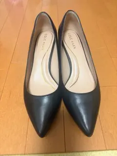 COLE HAAN ブラック ポインテッドトゥパンプス