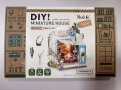 Item thumbnail for item 824f56a9-db9d-4446-ae5c-c6b41eee2310