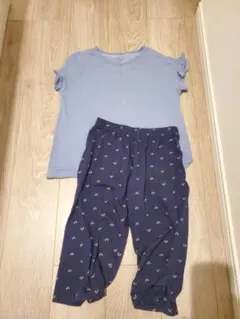 美品ユニクロエアリズム パジャマセット 　150㎝