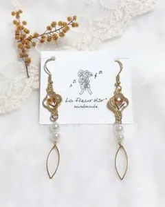 ミモザとパールのピアス