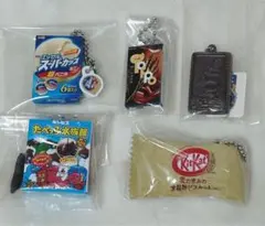 スーパーカップ KitKat トッポ アルフォート たべっ子水族館 ガチャ