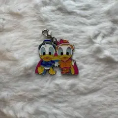 ディズニー　ドナルドダック　デイジーダック　雨の日　チャーム