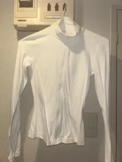 TnAction ホワイト ジップアップ長袖 XS