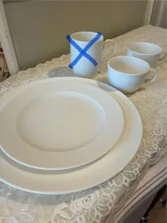【新品未使用】ビレロイ&ボッホ Villeroy & Boch 食器4点セットのサムネイル