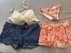 LIPSERVICE フリル付きホワイトブラと花柄ビキニセットのサムネイル