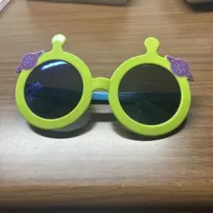 リトルグリーメンのサングラス