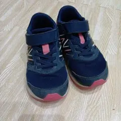 ニューバランス　スニーカー　18cm