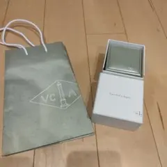 van cleef & arpelsジュエリーケース空箱です。