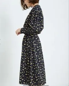 極美品★ROPE' PICNIC 花柄　ワンピース　38サイズ　長袖　ネイビー