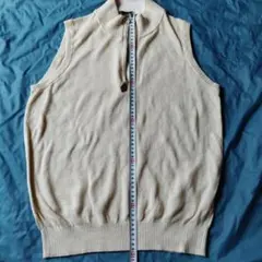クリーム色 ノースリーブベスト Mサイズ