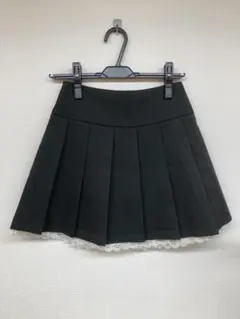 レース付き黒プリーツミニスカパン
