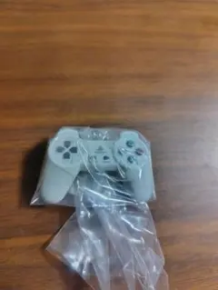 PlayStation　ミニチュアチャーム　コントローラー　グレー
