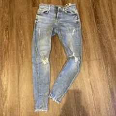 ZARAメンズデニム　ダメージ加工