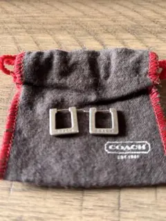 COACH メタルピアス オリジナルポーチ付き