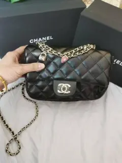 Item thumbnail for item fc642460-378a-4daf-9bb9-0b7cb306b81f