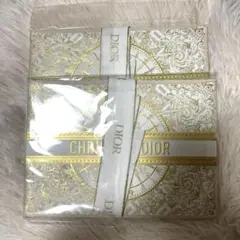 ディオール　2024ホリデー限定クリスマスラッピング　リボン付ギフトボックス