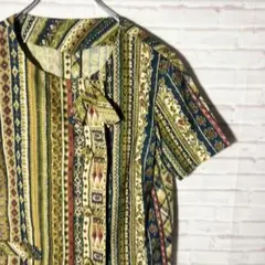 ☆個性派☆ 幾何学模様ストライプ柄カジュアルシャツ マルチカラー ラウンドネック