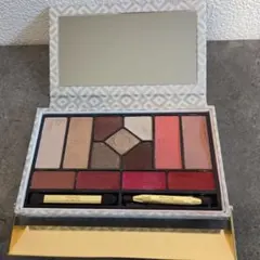 Dior クリスマスコフレ2024 エクラン　クチュール　マルチユースパレット