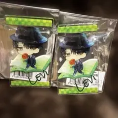 進撃の巨人 アクリルカード キャラでるアート　リヴァイ　2枚セット