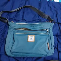 アネロのショルダーバッグ