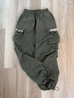 MJDIVA カーゴパンツ オリーブ色 スマイリーフェイス