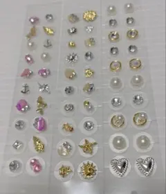 サービス品！夏パーツ割引中　耳ツボジュエリー６０粒金アレ対応