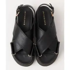 quaranciel: プラットフォーム クロス スタッズ サンダル¥9,900のサムネイル