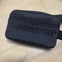 Givenchy ブラック ショルダーバッグ