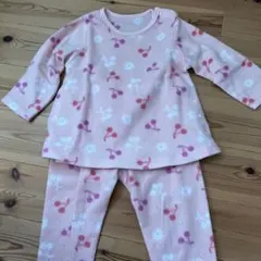 さくらんぼ柄フリースパジャマ上下セット