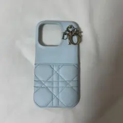 Dior iPhoneケース ライトブルー キルティング チャーム付きのサムネイル