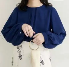 レディース　ピンタックブラウス