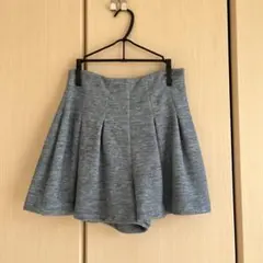 FRAY I.D グレー プリーツショートパンツのサムネイル