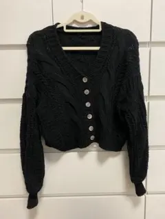 黒 ケーブル編み クロップドカーディガン