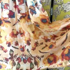 美品【ビス】花柄フレアロングスカート