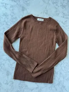 ungrid 茶色ニット　袖にスリットあり