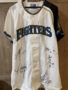ファイターズ 2005年 選手サイン入り ユニフォーム - メルカリ